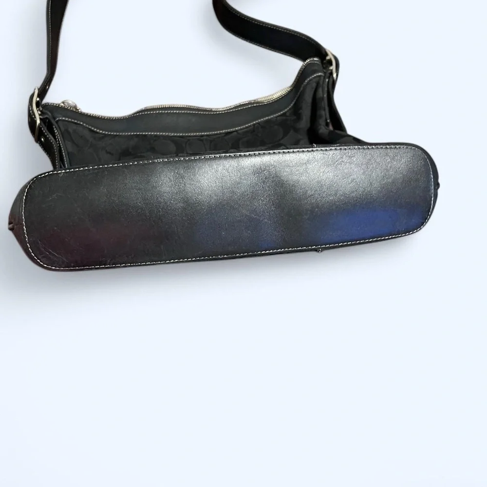 Coach - Picture 6 of 8